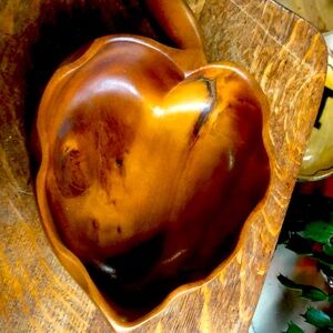 Leaf shaped  pod wood bowl made by skilled artisans !
